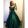 Marizu fashion smaragdově zelené saténové maturitní, plesové, společenské šaty se spadlými rameny